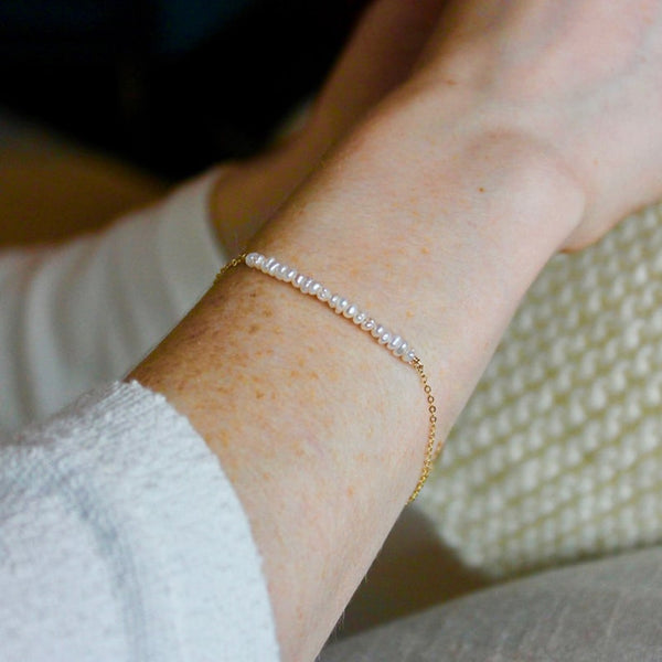 Minimal Pearl Bracelet - Deja Vu Apothecary