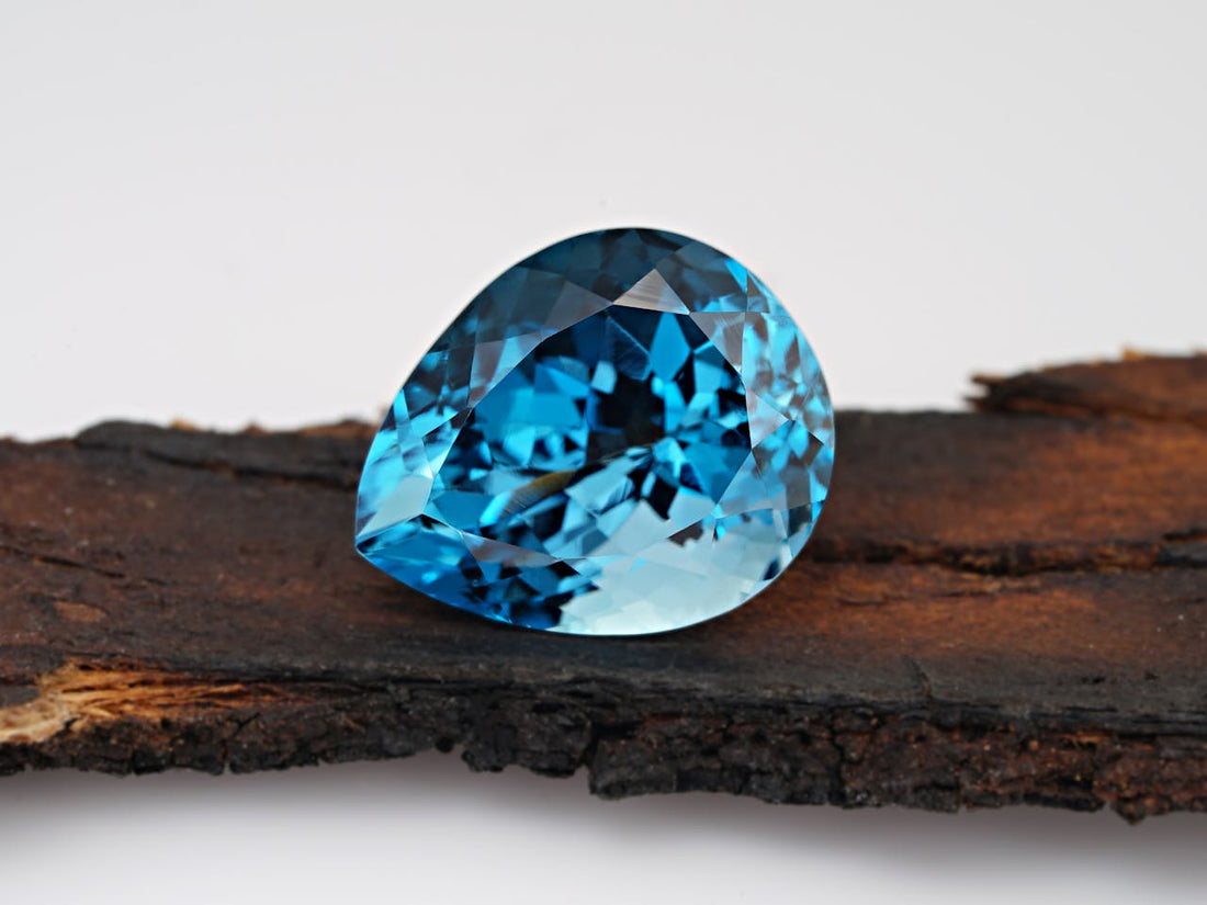 December Birthstones: Turquoise and Blue Topaz