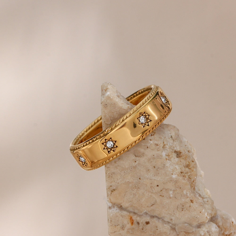 Vela Ring in Gold - Deja Vu Apothecary